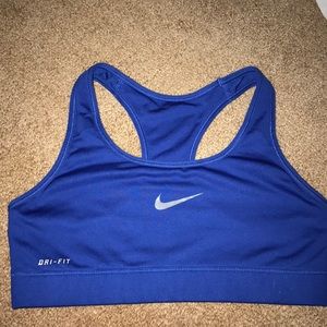 Woman’s Nike pro classic swoosh sports bra